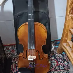 ویولن اشمیت