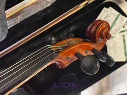 ویولن دست‌ساز