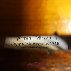 ویولن دستساز استاد میرزایی