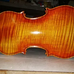 ویولن کاملا دستساز با متریال اروپایی