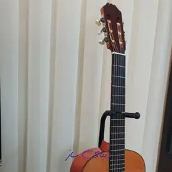 گیتار کلاسیک آریا AC25 نو کاملا سالم