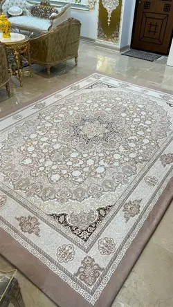 کاور فرش و روفرشی کشدار طرح فرش بسیار زیبا رنگ نسکافه ای ترکیب کرم طلایی کد 1632 (با فیلم)