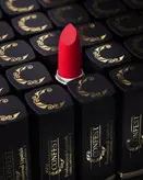 رژ لب جامد مات کانفستبافت مخملی با ماندگاری بالا