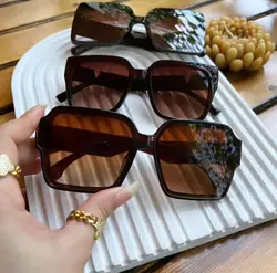 عینک کارولینا کد ۰۱۲۰ رنگ قهو ه ای