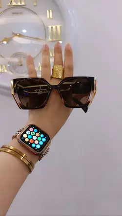 عینک پرادا بغل طلایی رنگ‌ نسکافه ای