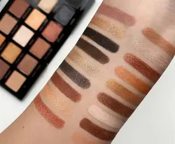 پالت سایه چشم 18رنگ Goldmine رولوشن پرو