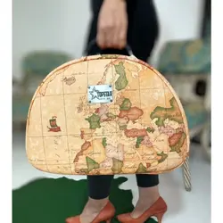 چمدان به همراه جاکارتی و کیف پول طرح جهان نما