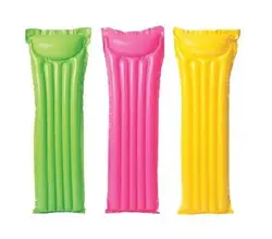 تشک روی آب در سه رنگ