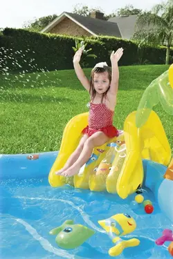 استخر بادی سرسره دار جزیره