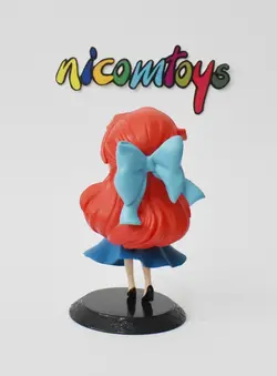 فیگور پری دریایی با لباس آبی