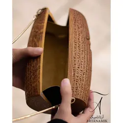 کیف زنانه چوبی طرح منشور کوروش