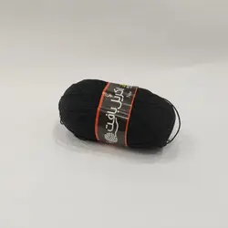 کاموا اکریل بافت مشکی