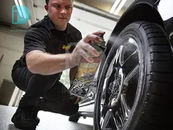 اسپری گازی واکس لاستیک براق هات شاین مگوایرز مدل Meguiars Hot Shine Tire Coating G13815 443ml