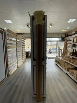 ستون گرد چوبی با سرستون و پایه ستون S752