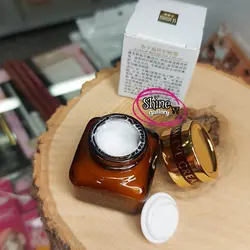 کرم دور چشم خاویار سنانا