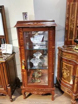 ویترین کوتاه مدل تاجدار کف معرق