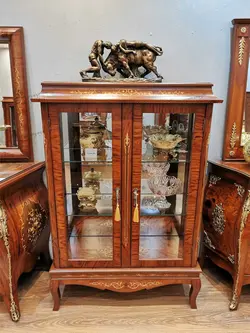 مینی بوفه ویترین مدل تاجدار کف معرق دو در