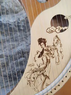 چنگ رومی 19 تار طرح ماه