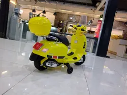 موتور شارژی وسپا ریموت دار باکس دار زرد