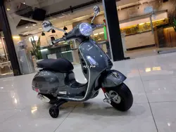 موتور شارژی وسپا ریموت دار