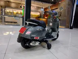 موتور شارژی وسپا ریموت دار