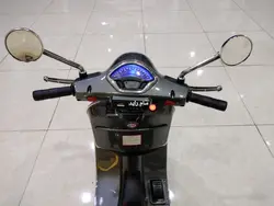 موتور شارژی وسپا ریموت دار