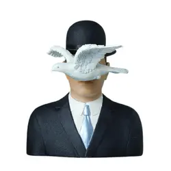 فیگور پاراستون مردی با کلاه بولر The Man with the Bowler hat