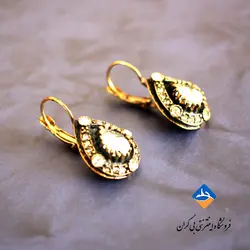 گوشواره سیاه قلم
