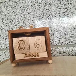 تقویم چوبی ریمون دو رنگ مهره ای