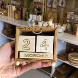 تقویم چوبی ریمون دو رنگ مهره ای