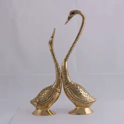 مجسمه برنزی قو عاشق