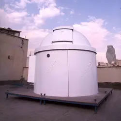 رصدخانه ۲/۳ متری فایبرگلاس موتوردار آسمان شب - موسسه طبیعت آسمان شب | فروشگاه تلسکوپ دوچشمی میکروسکوپ