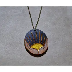 گردنبند نجومی خورشید در دستان من - موسسه طبیعت آسمان شب | فروشگاه تلسکوپ دوچشمی میکروسکوپ