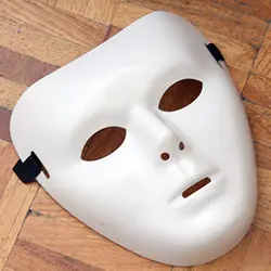 ماسک نمایشی خنثی سفید