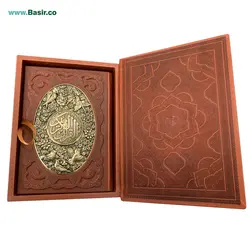 کتاب قرآن نفیس و معطر چرمی طرح مس همراه با جعبه