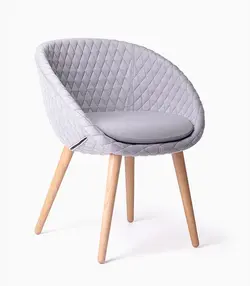 صندلی با دوخت پارچه ایی