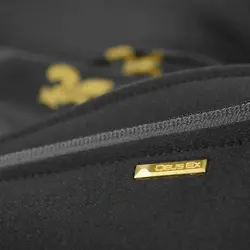 کاپشن مشکی طرح Musterbrand Black Deus Ex