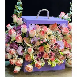 باکس گل مدل 1004 - سفارش جعبه گل مدل 1004 | گلفروشی همافلاور