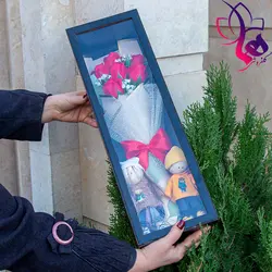 دسته گل فانتزی رز با عروسک مدل جوانه | دسته گل با ریسه LED