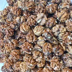 مغز گردو خوشتی تویسرکان تخم مرغی - بسته بندی یک کیلویی - بار شماره ۱۴۸