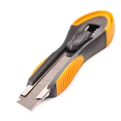 کاتر مپد 18 میلی متر مدل Ultimate کاتر بزرگ Maped کد 086610 – برایتو| فروش اینترنتی لوازم التحریر، لوازم تحریر، ملزومات اداری