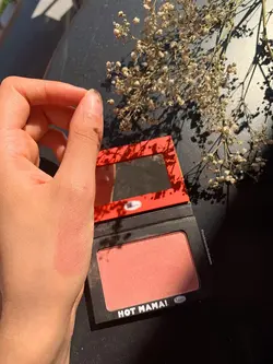 رژگونه هات ماما دبالم