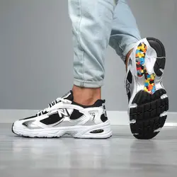 کتونی نیوبالانس 725 سفید مشکی - فروشگاه اینترنتی عمو