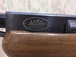 تفنگ بادی بنجامین Titan npxl قدرت ۳۵ ژول با دوربین فابریک