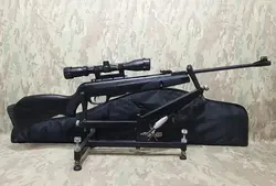 تفنگ بادی گامو بلک نایت در حد پلمپ به همراه کیف و دوربین سنترپویینت 40*3.9