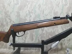 تفنگ بادی آرتا در حد پلمپ 5 شلیک به همراه کیف تفنگ و ساچمه