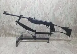 تفنگ بادی گل مشکی در حد پلمپ 5 شلیک به همراه کیف تفنگ و ساچمه