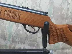 تفنگ بادی هاتسان رنجر آپاچی 1300 ایكس چوبی در حد پلمپ نوعه نوعه نو همراه با بند و پایه تفنگ و فنر فابریك هاتسان