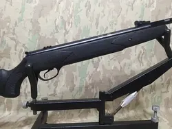 تفنگ بادی هاتسان رنجر آپاچی 1400 ایكس در حد پلمپ نوعه نوعه نو همراه با پایه تفنگ و فنر فابریك هاتسان