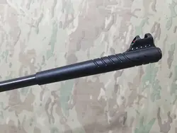 تفنگ بادی هاتسان ١١٠٠ قنداق چوب در حد آکبند داخل كارتن ساچمه
